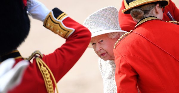 Crisis in the royal family: Elizabeth II in constant meetings after the interview