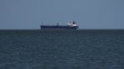 Русия атакува логистичен център в Украйна и товарни кораби в Черно море