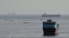 Петролът поевтиня заради надежди за сделка с Иран за Ормузкия проток