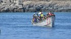 Лодки с мигранти продължават да пристигат във Великобритания