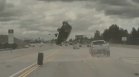 Като в екшън филм: Кола се превъртя във въздуха, ударена от гума на пикап (+ВИДЕО)