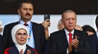 Ердоган в съблекалнята на националния отбор на Турция: Вие сте нашите шампиони