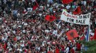 Масови протести в Албания срещу правителството и комплекса на Къшнър (СНИМКИ)