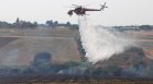 Пожарът на границата с Гърция се разрасна и наложи вдигането на хеликоптер