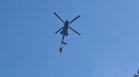 Военен "Кугър" се включи в гасенето на големия пожар над село Антон
