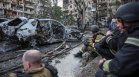 Най-малко 13 загинали и близо 90 ранени след мощния удар на Русия по Киев