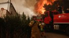 52 пожара пламнаха в Гърция за денонощие, горят бунгала, туристи бягат паникьосани