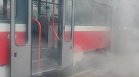 Трамвай едва не пламна на спирка в София (+ВИДЕО)
