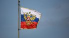 Кмет издигна руското знаме до това на ЕС и България, обадиха му се от ДАНС