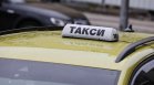 Прокуратурата проверява таксиметров шофьор, снимал пияна жена, която заспала в колата