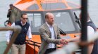 Уилям посети болница и инспектира нов кораб за безопасност на островите Сили (СНИМКИ)