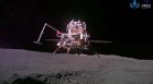 Успешно прехвърлиха взетите проби от Луната в модула на орбита