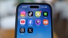 Срив на Facebook остави потребители без достъп до платформата
