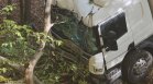 СНИМКИ от катастрофата с камион на Подбалканския път