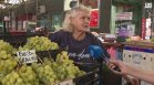 "Две праскови, пет кайсии...": Търговци отчитат по-малко клиенти на пазара след еврото (ВИДЕО)