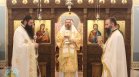И днес молитви за здравето на патриарх Неофит, помазаха присъстващите с осветен елей