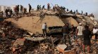 С чукове и лостове: Отчаяни семейства във Венецуела сами търсят оцелели под руините