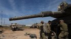 Израелски танкове обкръжиха Рафах, превзеха основен път