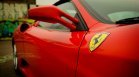 Ferrari представи новия си спортен автомобил вдъхновен от 60-те