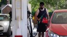 Дизелът е около и над 2 евро за литър: Високо напрежение в НС заради горивата