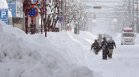 Рекорден снеговалеж и минусови температури блокираха Япония