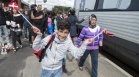 Дания разселва мигрантите и премахва гетата