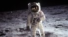 САЩ подготвят кацане на Луната през януари