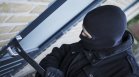 Крадци опитаха да задигнат банкомат във Вълчедръм с помощта на кола