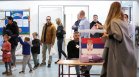 Край на ерата "Вучич" или нов мандат? Сърбия избира бъдещето си