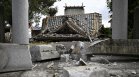 Сгради и храмове са превърнати в руини след земетресението в Япония (СНИМКИ)