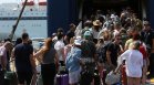 Ветрове със скорост до 100 км/ч блокираха фериботите в Гърция