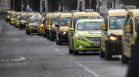 Такситата искат да се движат в бус лентите в цялата страна и 10% увеличение на цените