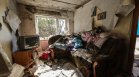 Най-малко двама загинаха при руски удар по жилищна сграда в Херсон