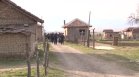 След побоя между ромски фамилии МВР задържа 13 лица при акция в Тъжа и Манолово