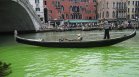 Опасна ли е зелената вода в Канале Гранде? Венеция е мишена за екоактивисти