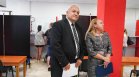 Министър Демерджиев посети нов Център за обслужване на български граждани