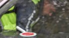 Пияна шофьорка си спретна гонка с полицаи, заби се в мантинела в София