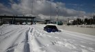 Летището в Истанбул възобнови работа, Гърция продължава да е в снежен капан