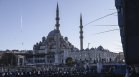 Турция иска да депортира руснаци, чели Библията в "Света София"