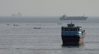 Търговски кораб е ударен край Ормузкия проток, има загинал и ранени