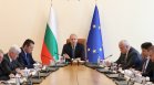 Радев коментира ситуацията с поразените кораби в Черно море (СНИМКИ)