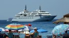 Половината гърци ще останат без почивка това лято