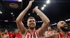 Везенков и "Олимпиакос" са отново на върха в Гърция