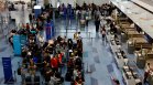 Тропически бури приближават Япония и Тайван, стотици полети са отменени