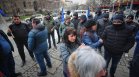 "Спешна помощ" блокира центъра на София: Условията на труд са мизерни, дават ни 2 лв. за храна