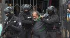 Бургас почерня от полиция, арести и обиски в акция "Респект" срещу купения вот (+СНИМКИ)