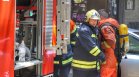 Две деца и пенсионерка са обгазени при пожар във Варна