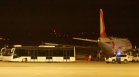Нелегален пътник пропътува 9000 км в шасито на товарен самолет и оцеля