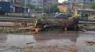 Силна буря удари части от България
