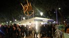 Гневът в Барселона: Протестиращи запалиха пожари и атакуваха полицията (СНИМКИ)